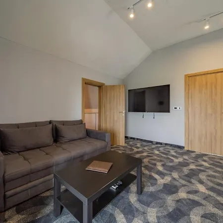 Forty One Luxury * Belgrado